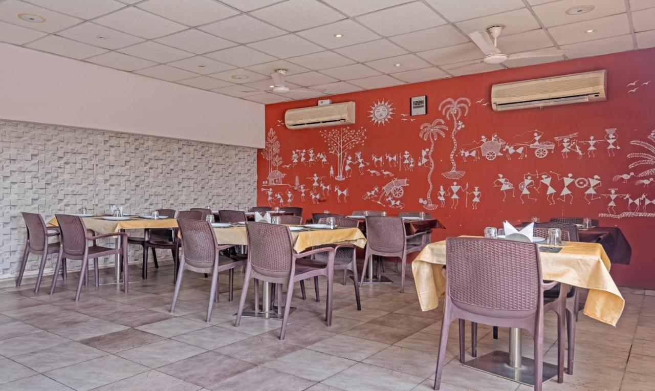 Hotel Casa, Vadodara Ngoại thất bức ảnh